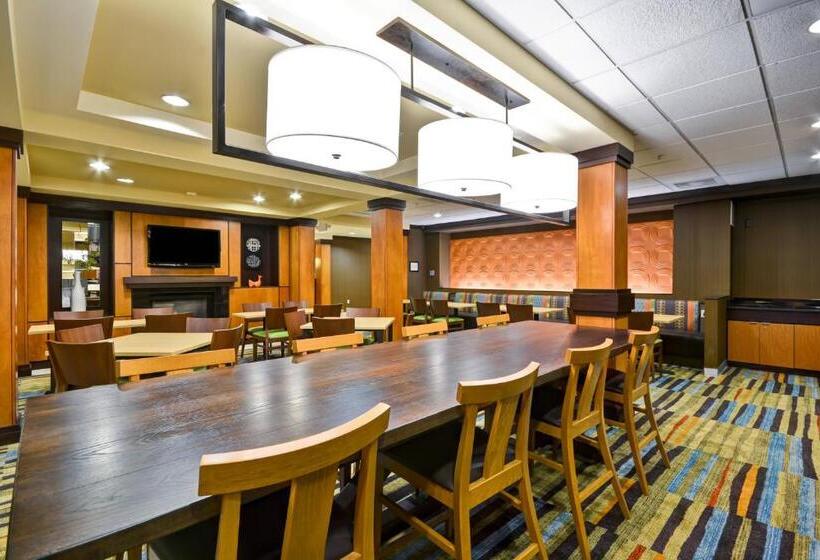 هتل Fairfield Inn & Suites Tampa Fairgrounds/casino