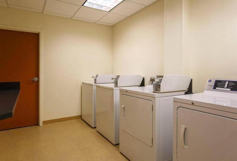 هتل Fairfield Inn & Suites Tampa Fairgrounds/casino
