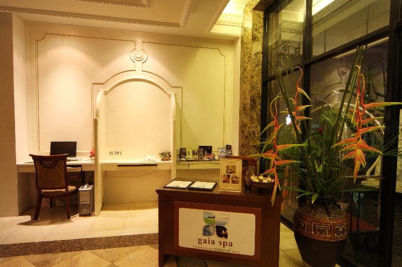 Отель Four Seasons Place Pattaya