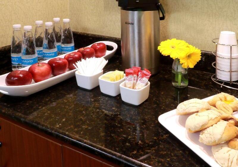 فندق Hampton Inn By Hilton Reynosa/zona Industrial