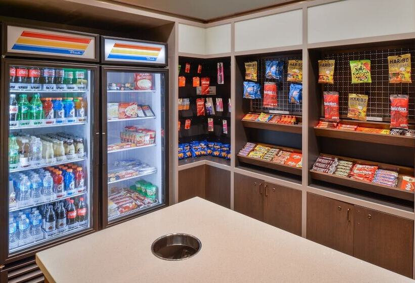 هتل Holiday Inn Kansas City Airport, An Ihg