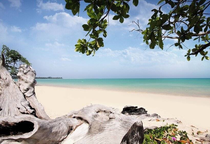 Kantary Beach Hotel Villas & Suites