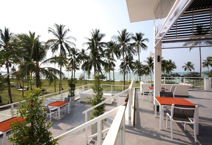 هتل Kantary Beach Villas & Suite  Khao Lak