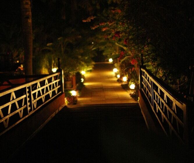 هتل Laguna Anjuna