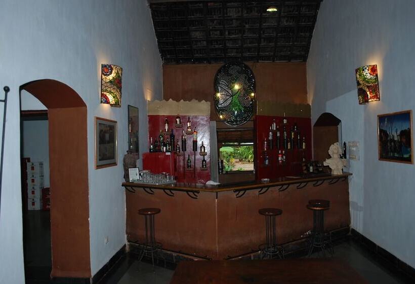 هتل Laguna Anjuna