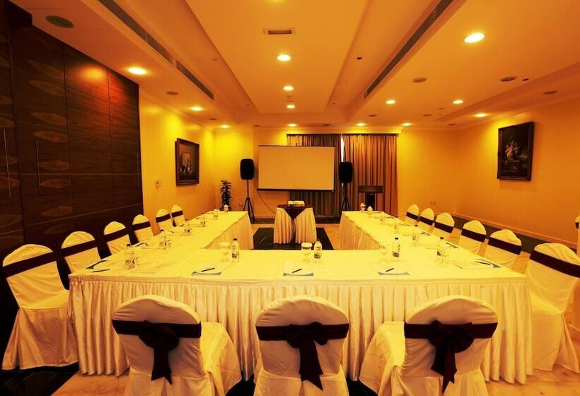 Fotos del hotel Cassells Al Barsha  By Igh:  31