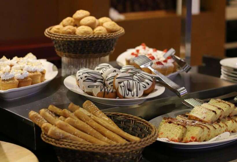 Fotos del hotel Cassells Al Barsha  By Igh:  21