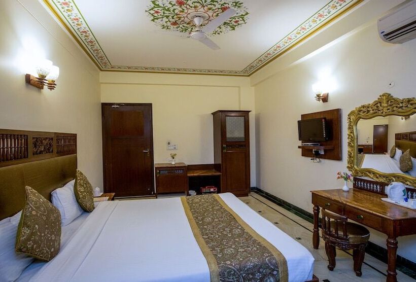 هتل Nahargarh Haveli