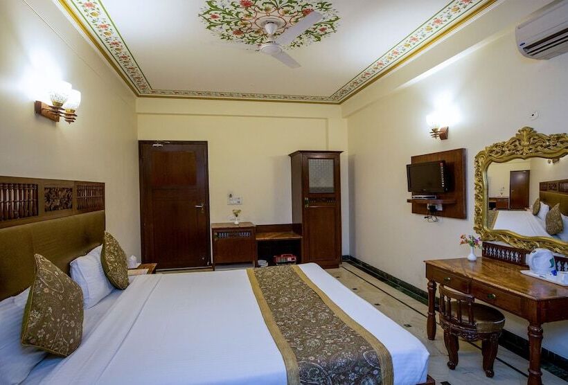 Hotel Nahargarh Haveli