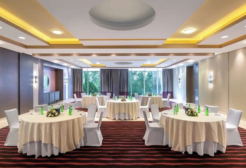 هتل Park Arjaan By Rotana, Abu Dhabi