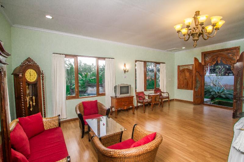 Puri Saron Hotel Madangan   Gianyar