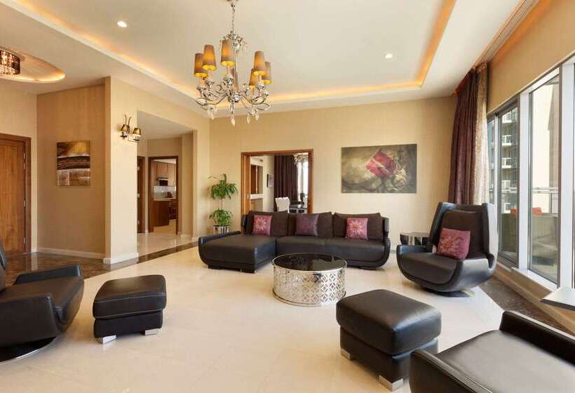 فندق Ramada By Wyndham Downtown Dubai