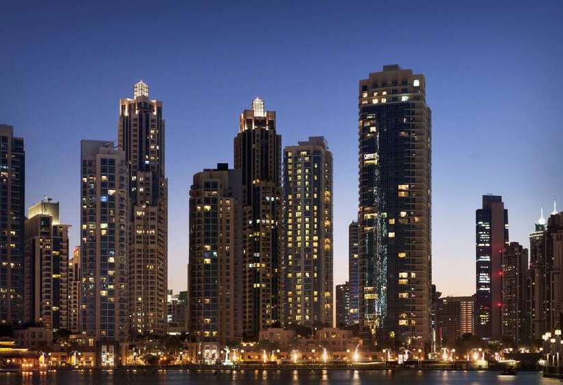 فندق Ramada By Wyndham Downtown Dubai