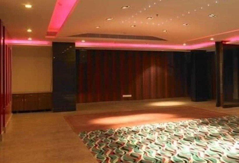 هتل Ramada By Wyndham Jaipur North