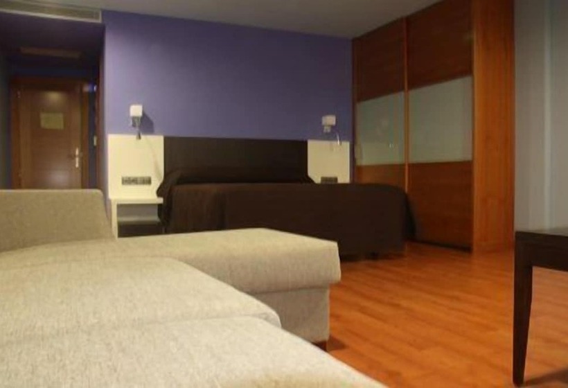 هتل Villa De Andosilla