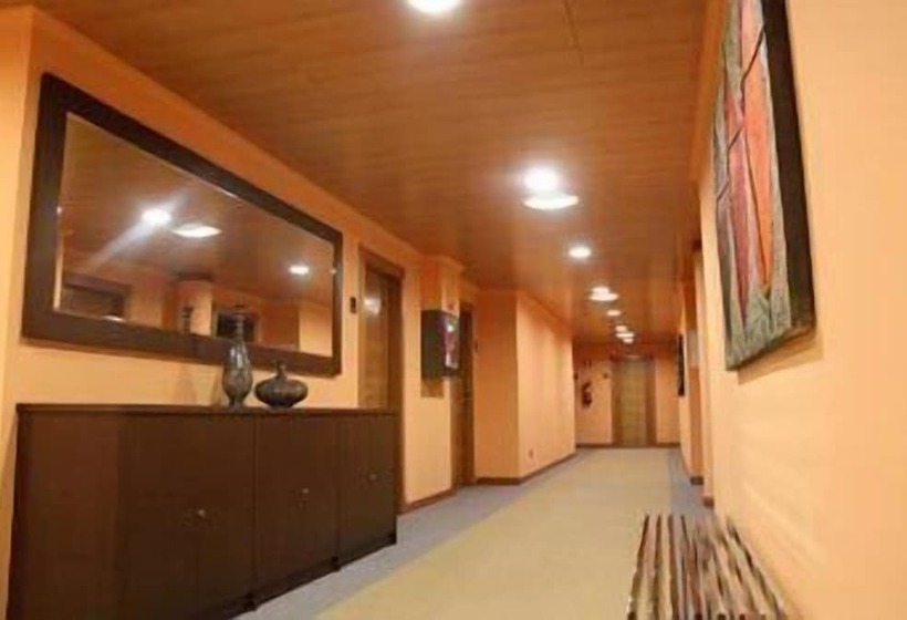 هتل Villa De Andosilla