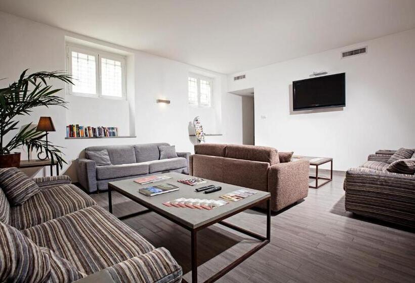 Trianon Borgo Pio Apart