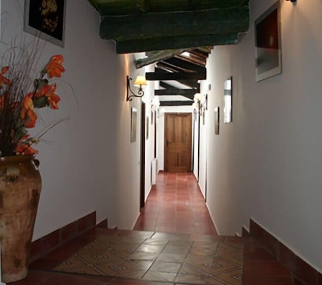 Apartamentos Víctor Chamorro Del Arco