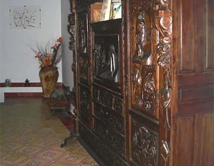 Apartamentos Víctor Chamorro Del Arco