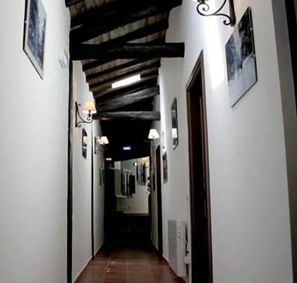 Apartamentos Víctor Chamorro Del Arco