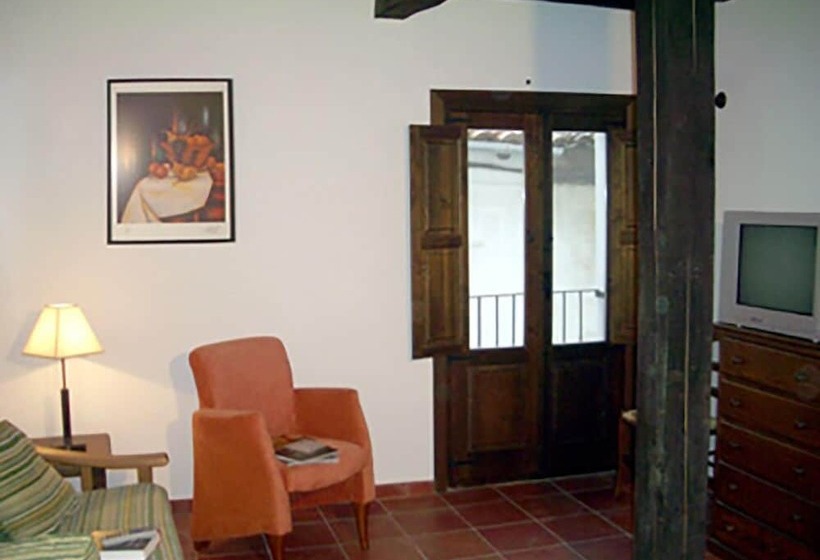 Apartamentos Víctor Chamorro Del Arco