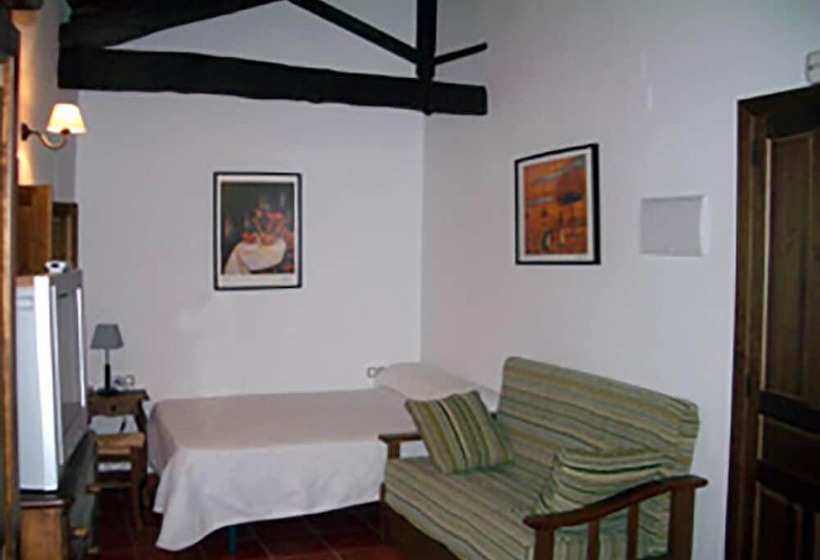 Apartamentos Víctor Chamorro Del Arco