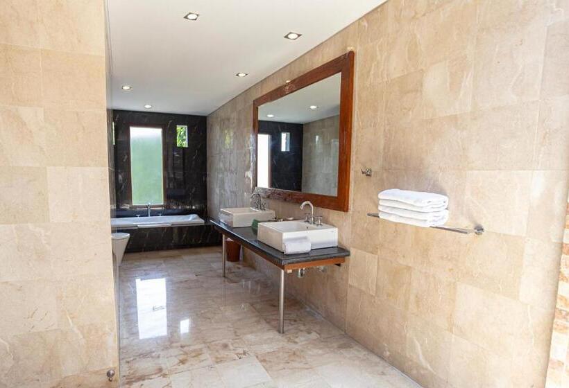 هتل Abi Bali Resort And Villa