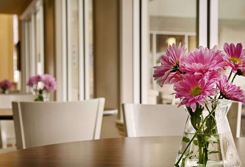 هتل Best Western Plus Downtown Inn & Suites