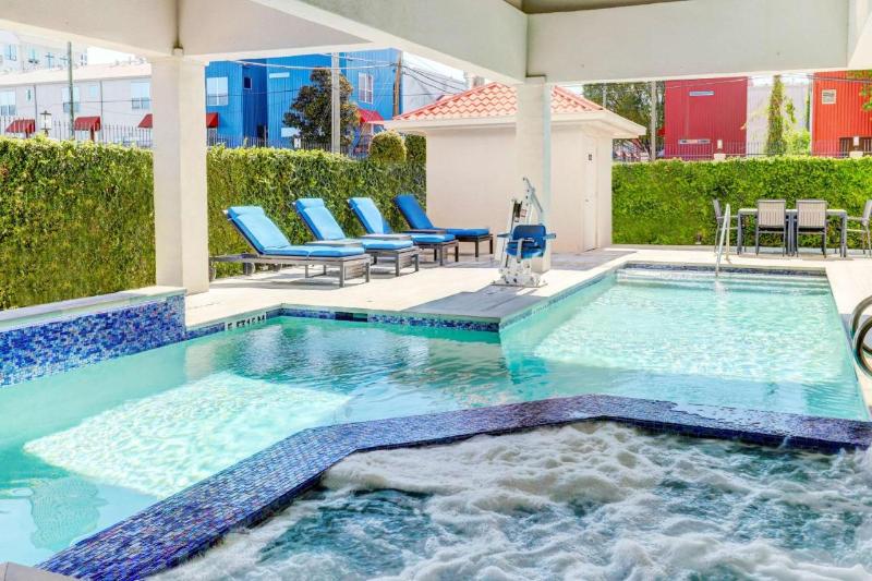 هتل Best Western Plus Downtown Inn & Suites