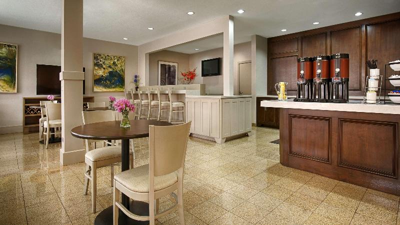 هتل Best Western Plus Downtown Inn & Suites