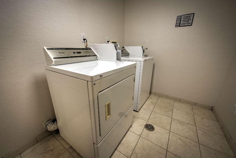 هتل Best Western Plus Media Center Inn & Suites