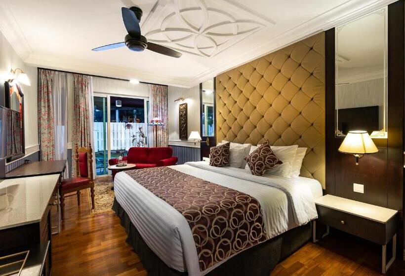 هتل Century Pines Resort