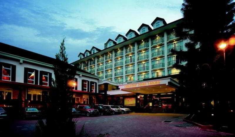 هتل Century Pines Resort