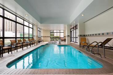 هتل Courtyard By Marriott Houston Galleria