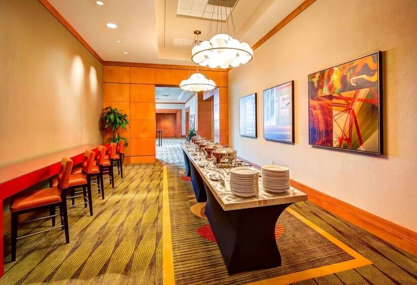 هتل Embassy Suites By Hilton Houston Energy Corridor
