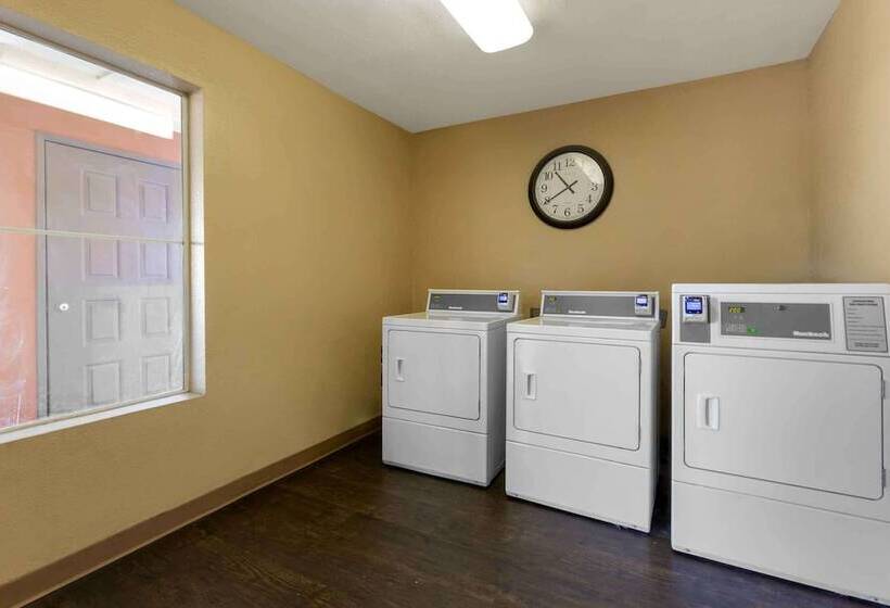 בית מלון כפרי Extended Stay America Suites   Phoenix   Chandler   E Chandler Blvd