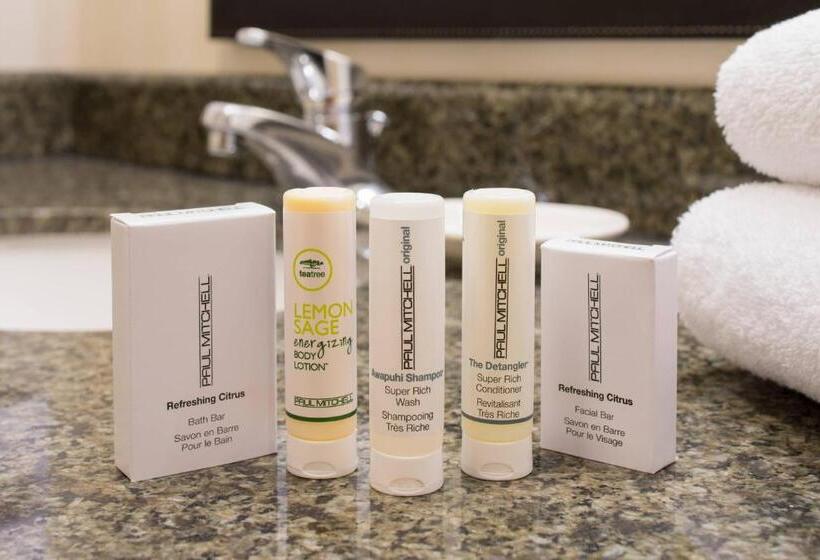 هتل Fairfield Inn & Suites By Marriott Portland North