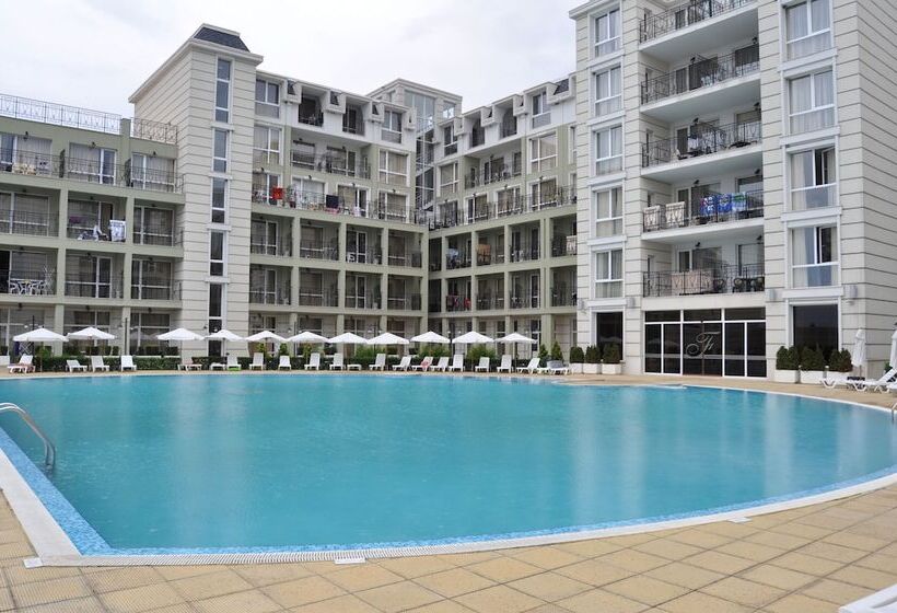 هتل Festa Pomorie Resort