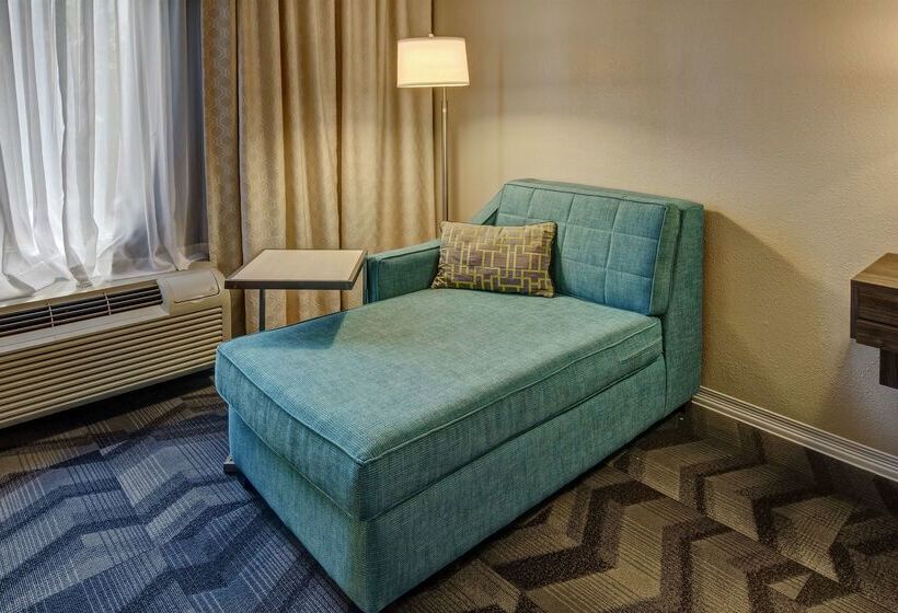 فندق Hampton Inn & Suites Clermont