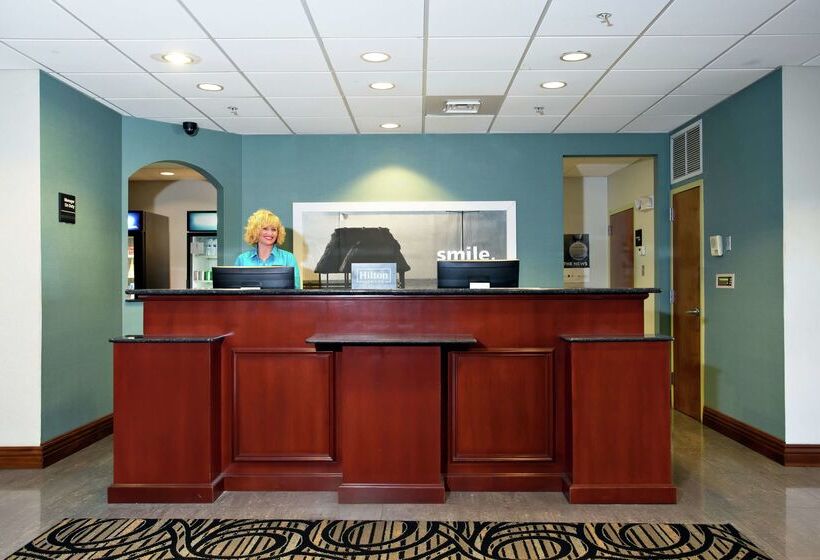 בית מלון כפרי Hampton Inn & Suites Ft. Pierce
