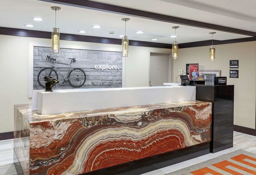 هتل Hampton Inn & Suites Houstonbush Intercontinental Aprt