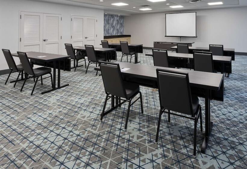 هتل Hilton Garden Inn Birmingham Se/liberty Park