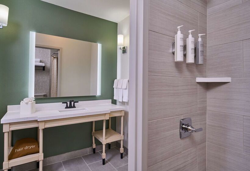 هتل Homewood Suites By Hilton Anchorage