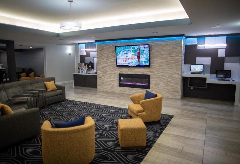 هتل La Quinta By Wyndham Houston East At Normandy