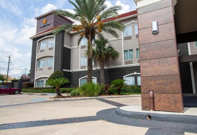 هتل La Quinta By Wyndham Houston East At Normandy