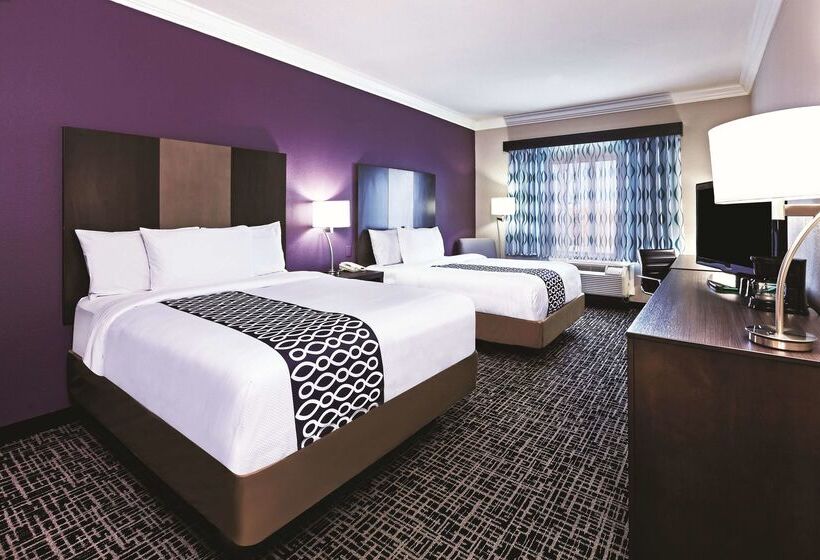 هتل La Quinta Inn & Suites By Wyndham Corpus Christin Padre Isl