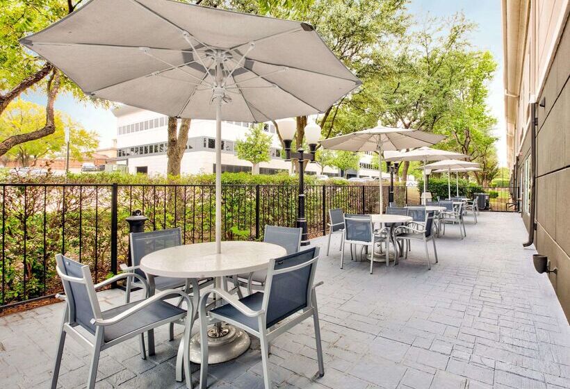 هتل La Quinta By Wyndham Dallas   Las Colinas