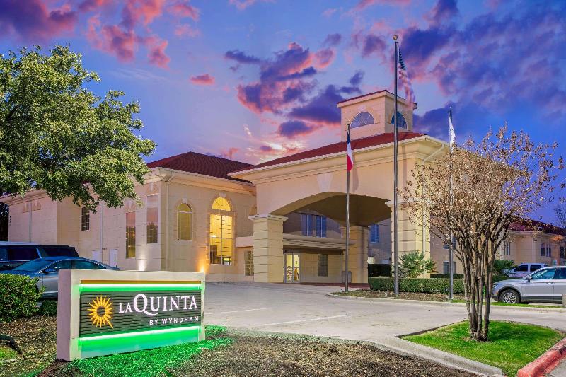 Hotel La Quinta Inn & Suites By Wyndham Dallas  Las Colinas