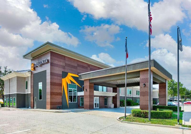 هتل La Quinta By Wyndham Dallas   Las Colinas