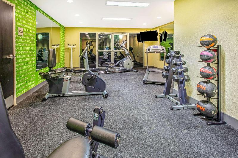 هتل La Quinta By Wyndham Dallas   Las Colinas